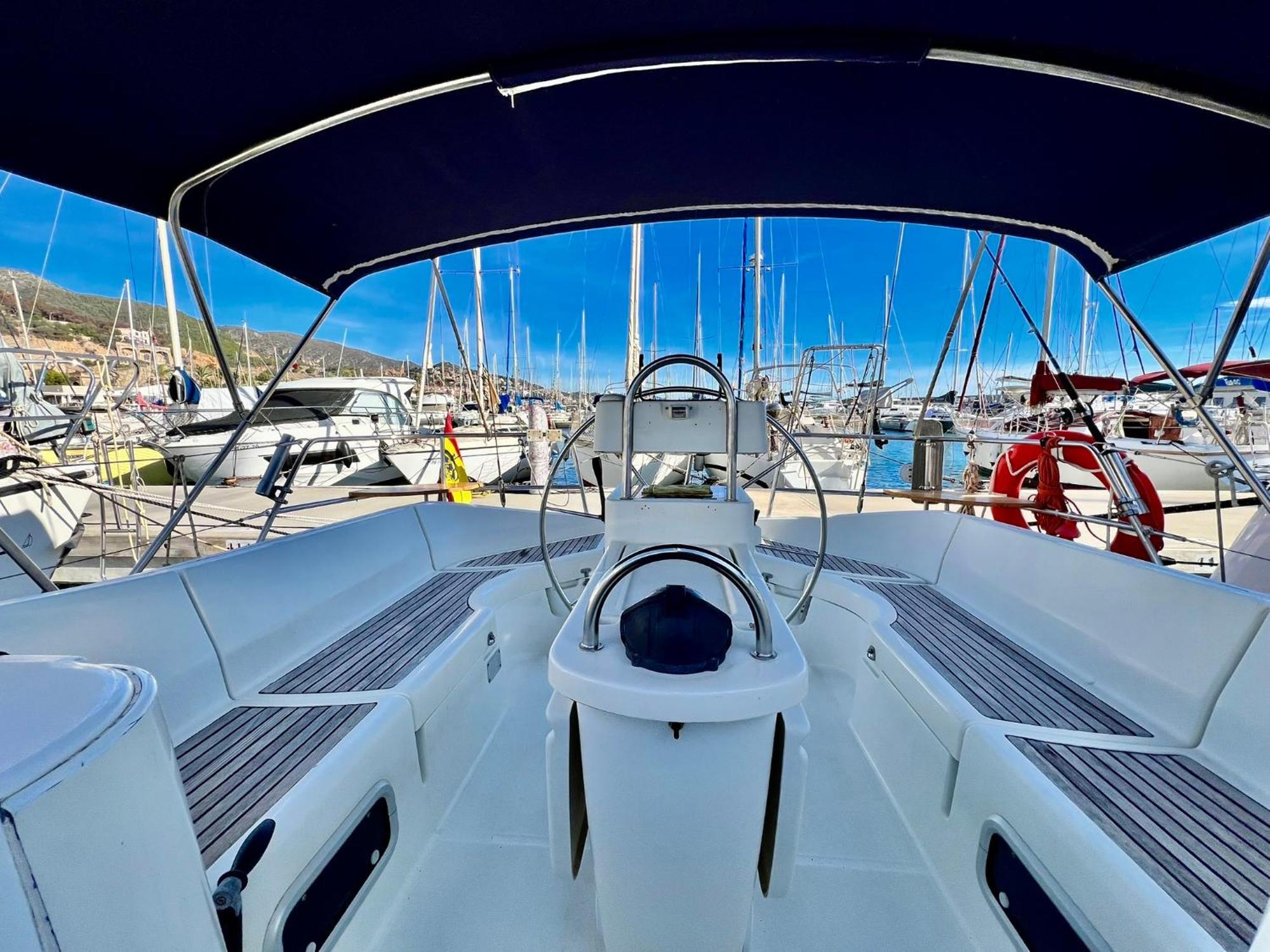 Magnific Sailboat Next To The Beach Bcn Badalona Extérieur photo